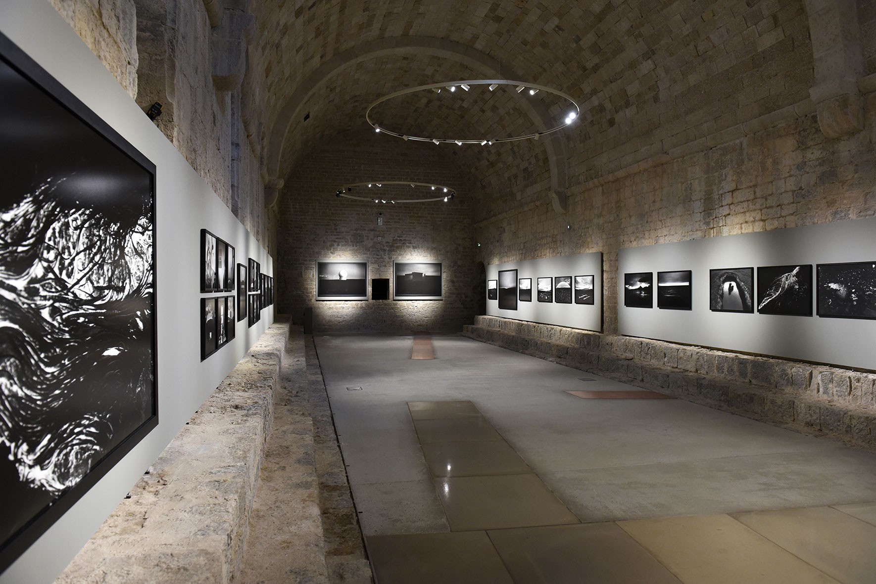 Vue d'exposition, Solitudes Insulaires, Klavdij Sluban © N. Lacroix