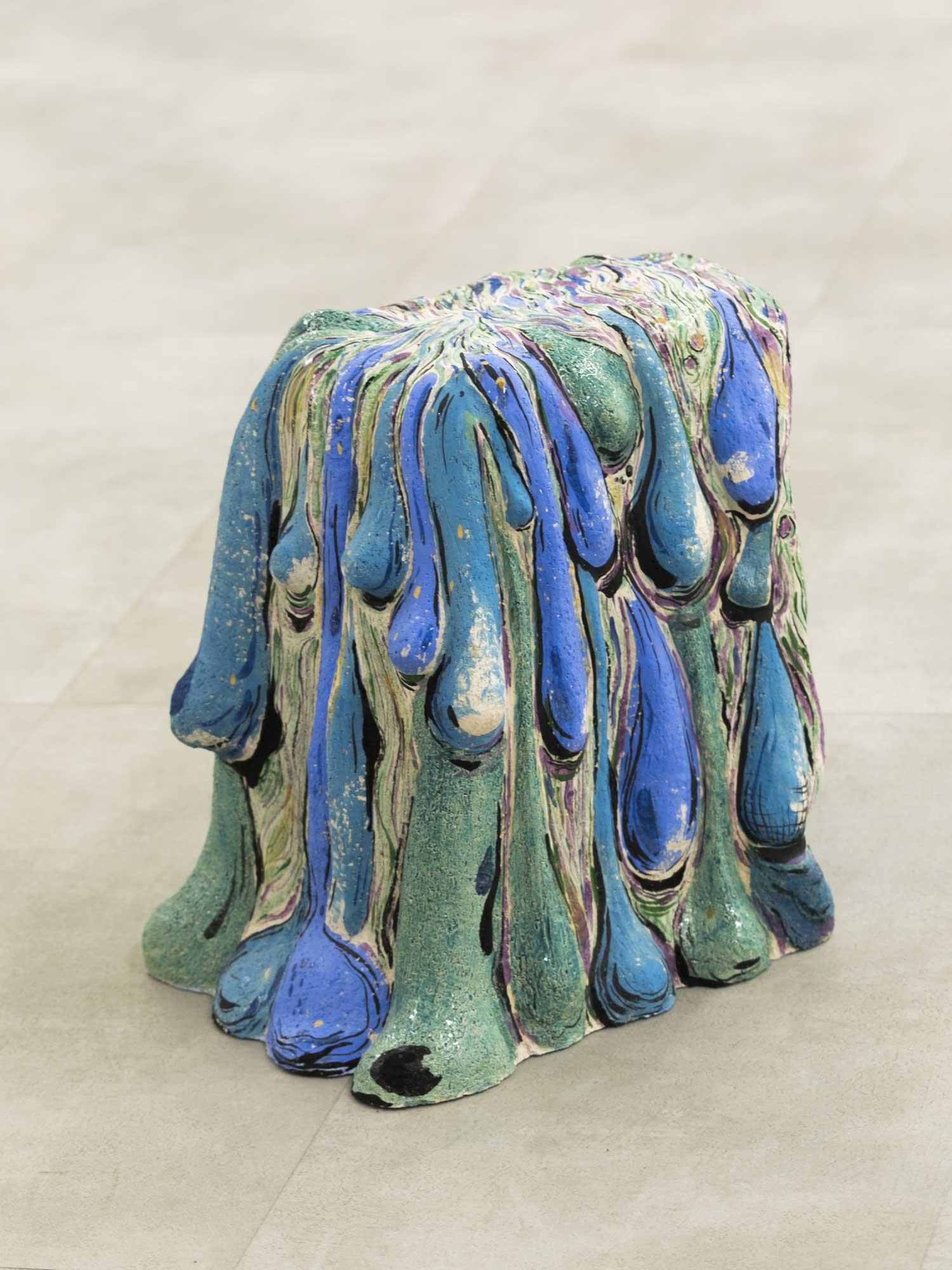 Lamarche & Ovize Elisée reclus, un ruisseau, 2019 - Faience engobée et émaillée 60x30x30cm - Vue de l’exposition solo, drawinglab, Paris  © Crédit photo Olivier Lechat © Adagp, Paris 2025