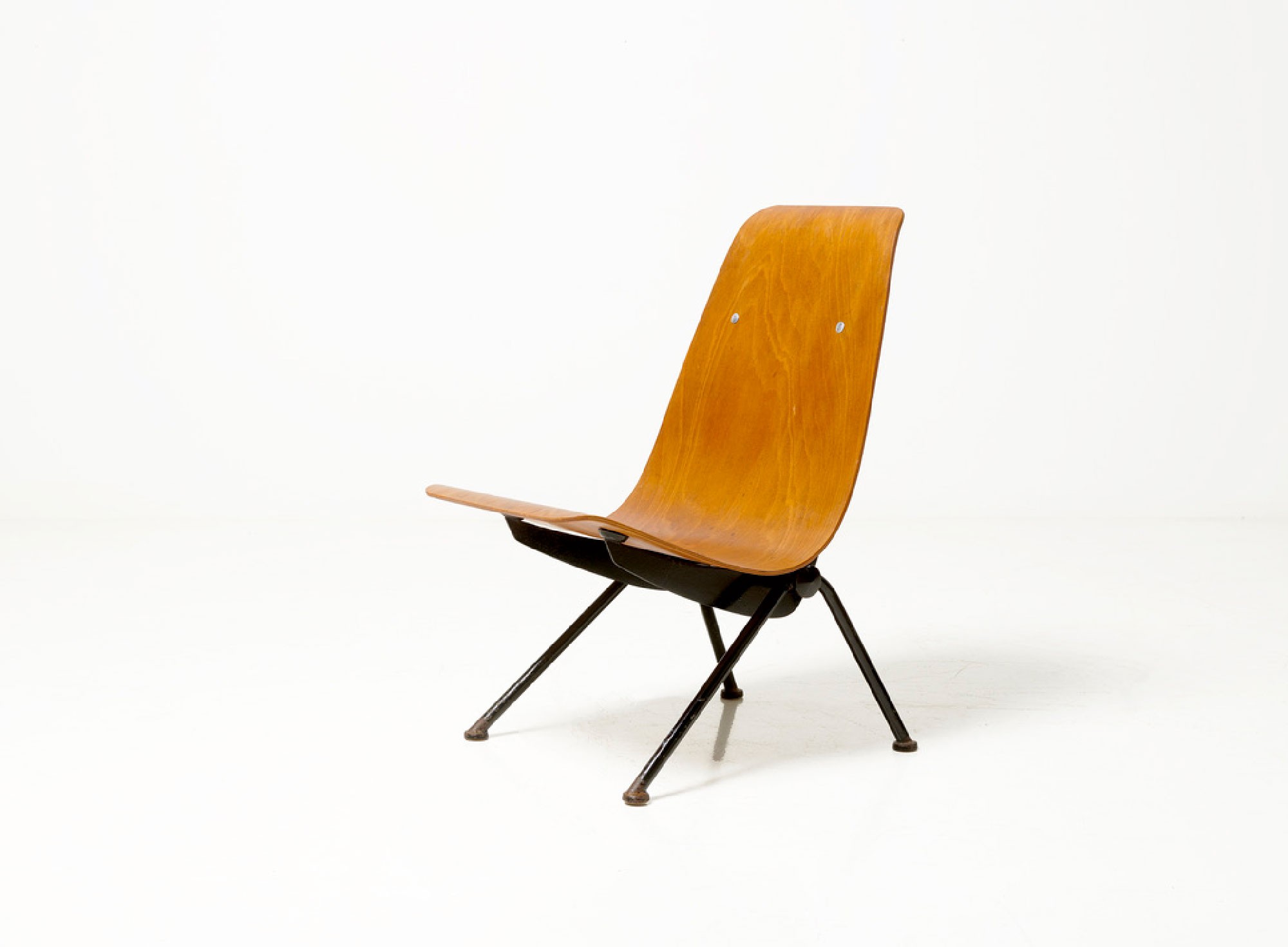 Jean Prouvé, Fauteuil ‘Antony’, c. 1954,  © Laffanour – Downtown Gallery