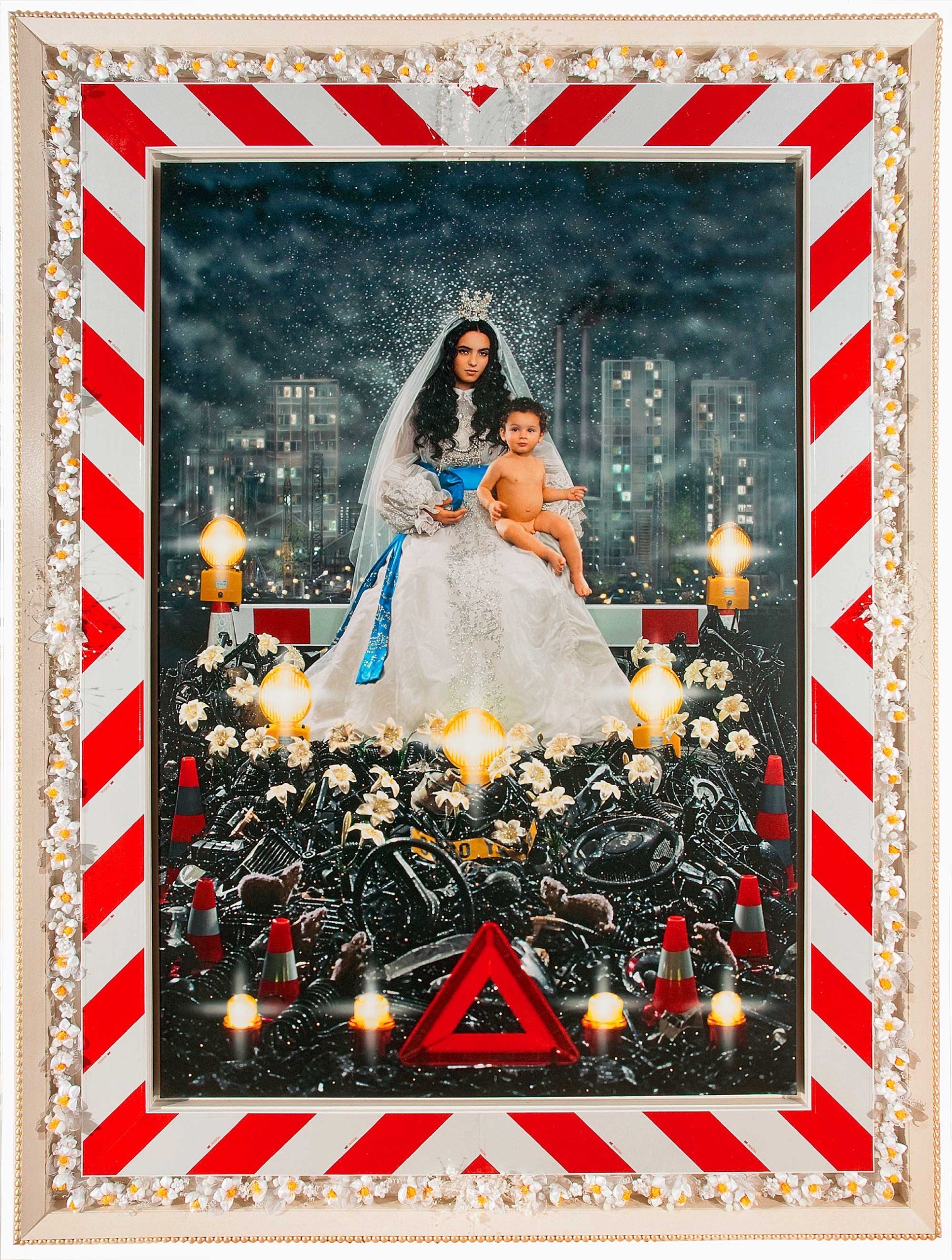 © Pierre et Gilles, La Vierge à l’enfant, Hafsia Herzi et Loric, 2009